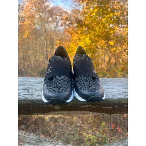 Michael Kors Womans Wedge/ Slip On Sneaker Black Sz 7.5 - Picture 7 of 8